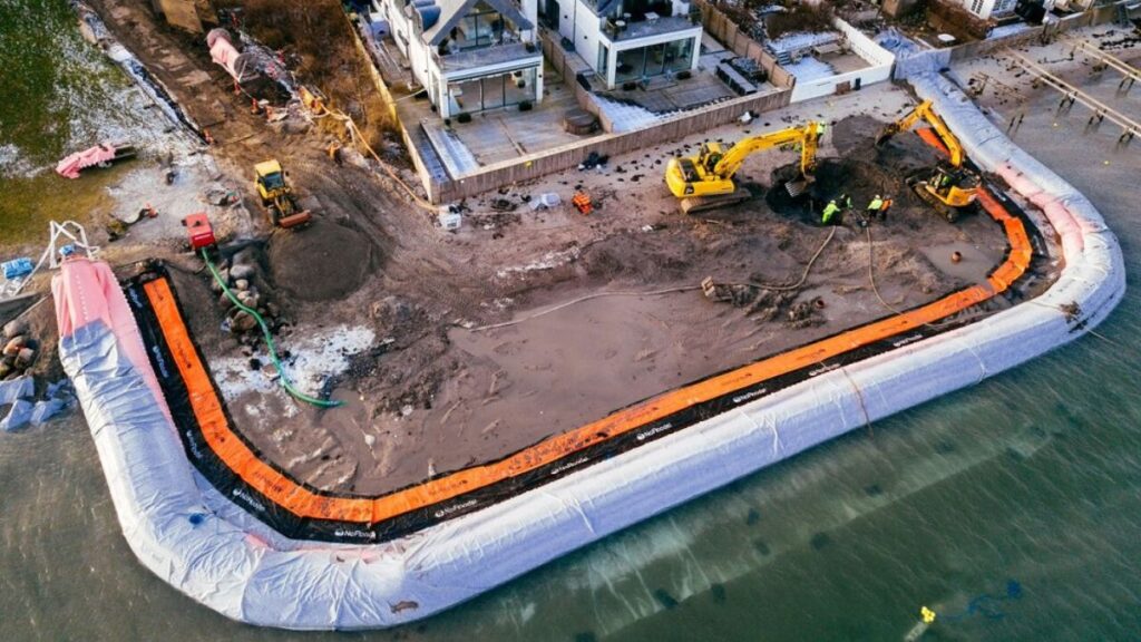 Inflatable-Water-Cofferdam-in-Taarbaek-Denmark