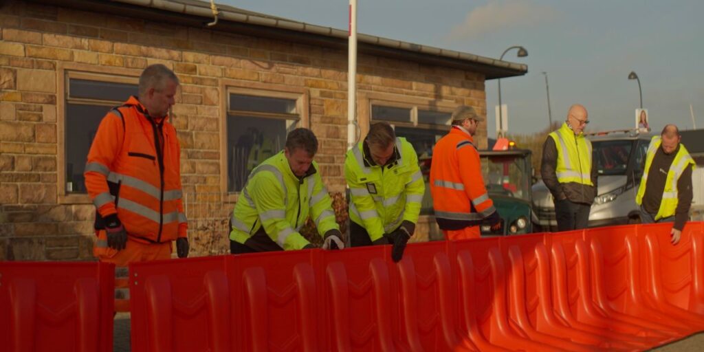 EasyWall diversion barriers being connected