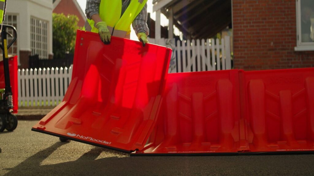 EasyWall locking mechanism